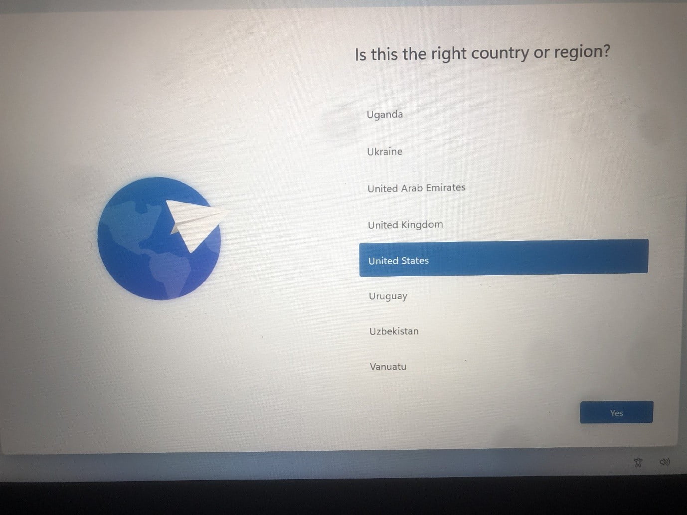 How to choose country and region while installing Windows 11